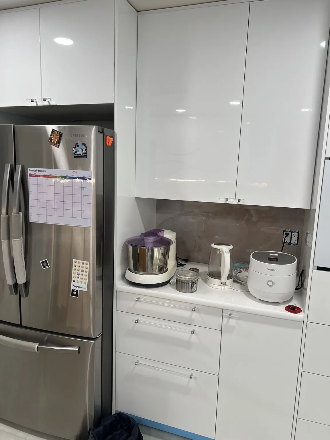 White High-Gloss Modern Kitchen
